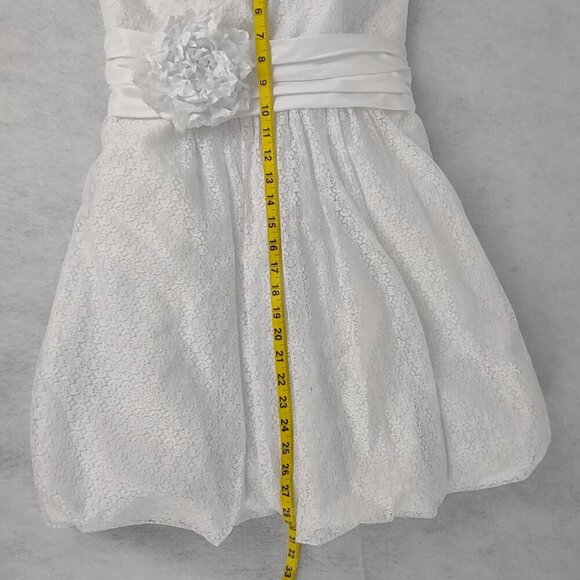 David's Bridal Galina Short and Strapless Bubble Hem White Formal Dress Size 10 - Picture 9 of 11